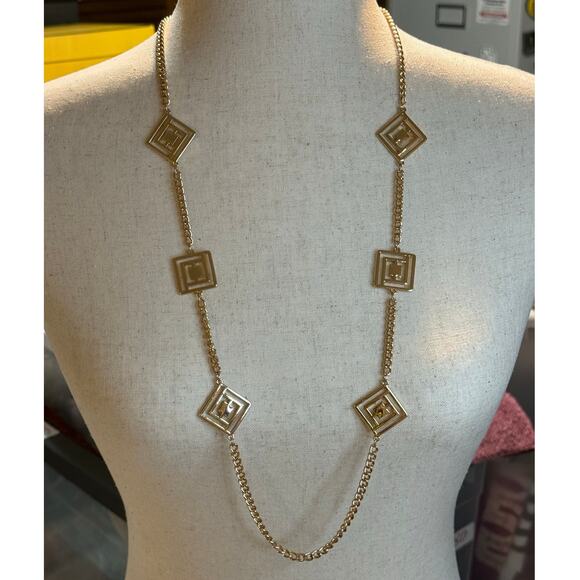 Liz Claiborne 34 Inch Strand Necklace Square Insets Gold Tone Adjustable - Picture 2 of 10
